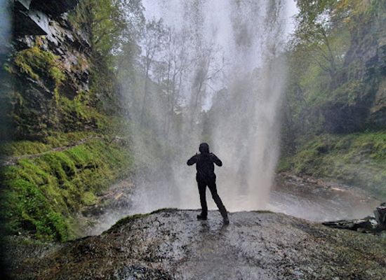 united-kingdom/brecknockshire/attraction/henrhyd-falls-2