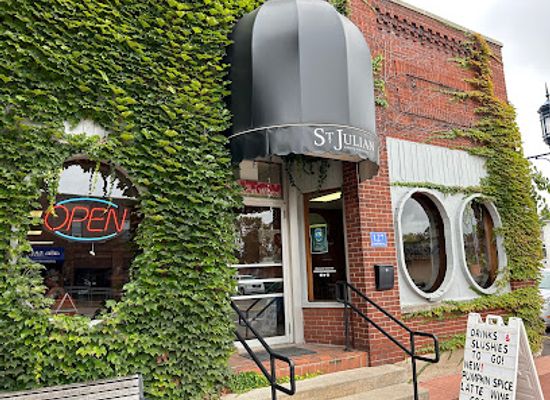 michigan/frankenmuth/landmark/st-julian-winery-distillery-tasting-room