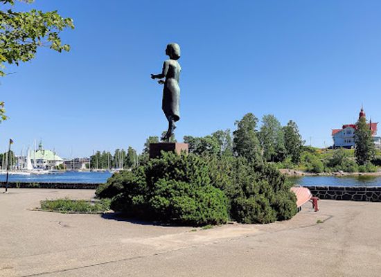 finland/helsinki/punavuori/landmark/statue-of-peace