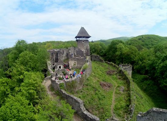 ukraine/transcarpathia/landmark/nevytske-castle