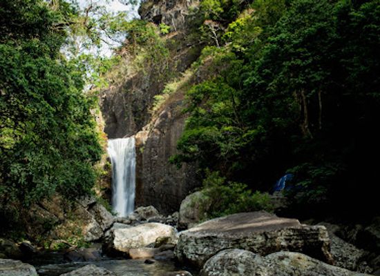 sri-lanka/knuckles-mountain-range/landmark/dumbara-ella-waterfall