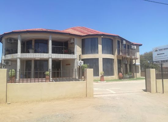 botswana/serowe/landmark/honeymoon-hotel