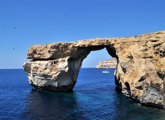 malta/dwejra-area/landmark/blue-hole-viewpoint