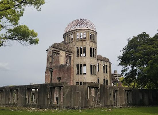 japan/hiroshima/landmark/the-atom-bomb-struck-jizoson
