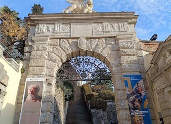 slovenia/nova-gorica/landmark/arco-bollani