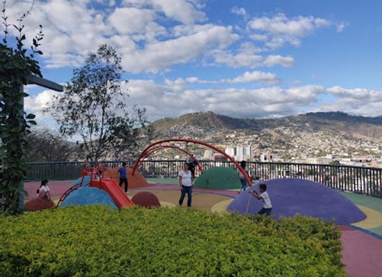 honduras/intibuca-region/landmark/parque-cerro-juana-lainez