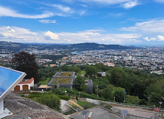 austria/linz/landmark/grottenbahn