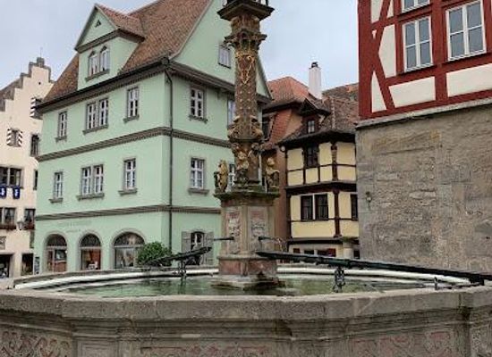 germany/rothenburg-ob-der-tauber/landmark/st-george-fountain