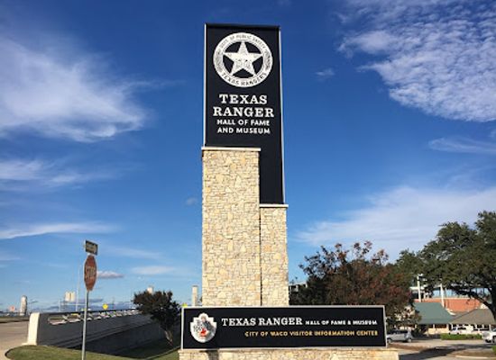 texas/waco/landmark/waco-convention-visitors-bureau-waco-welcome-center