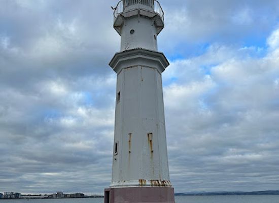 united-kingdom/edinburgh/leith/landmark/leith-east-breakwater-lighthouse