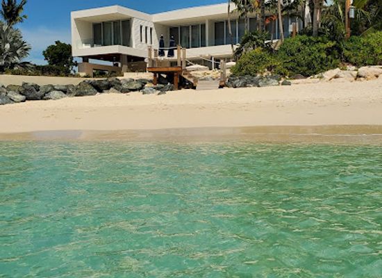 turks-and-caicos-islands/pine-cay/landmark/pelican-beach