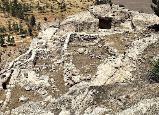 iraq/zakho/landmark/charsteen-cave