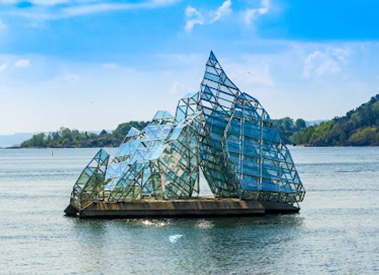 norway/oslo/landmark/she-lies-monica-bonvicini