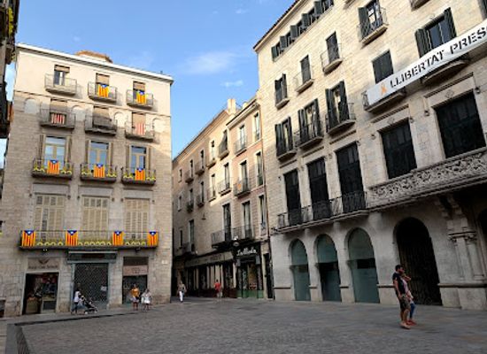 spain/girona/landmark/placa-del-vi
