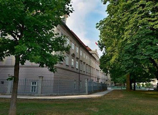 austria/linz/landmark/landhaus-amt-der-oberosterreichischen-landesregierung