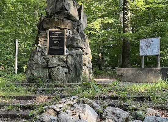 switzerland/zurich/landmark/schlachtendenkmal