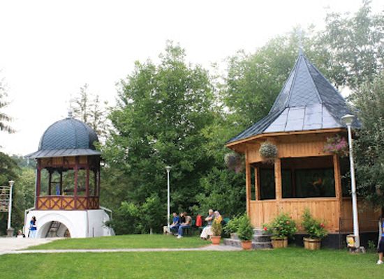romania/pitesti/landmark/holy-trinity
