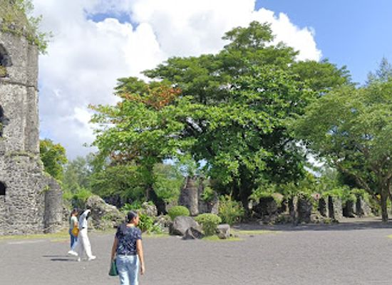 philippines/legazpi/landmark/black-lava-trail