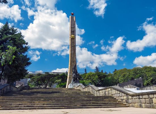 ethiopia/oromia-region/landmark/dilachin-monument