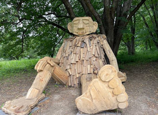 illinois/corn-belt/landmark/lincoln-memorial-garden-and-nature-center