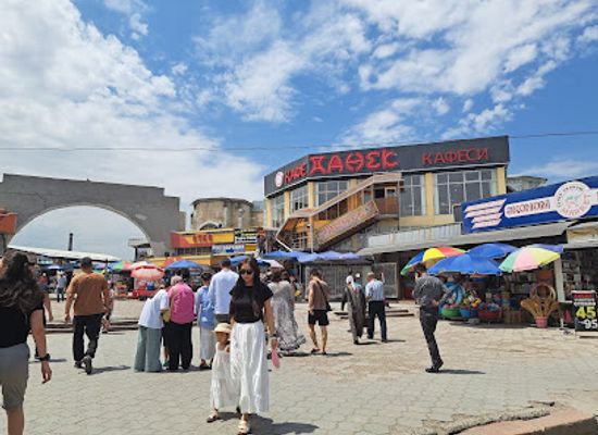 kyrgyzstan/bishkek/landmark/osh-bazaar