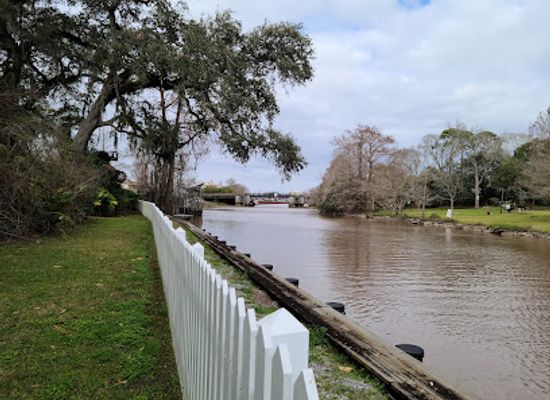 louisiana/atchafalaya-basin/landmark/shadows-on-the-teche