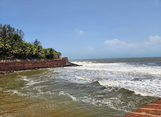 india/goa-beaches/landmark/sinquerim-fort
