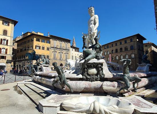italy/florence/landmark/fountain-of-neptune