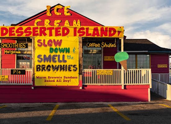 texas/port-aransas/landmark/desserted-island-ice-cream
