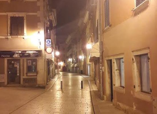 croatia/istria/landmark/trg-na-mostu