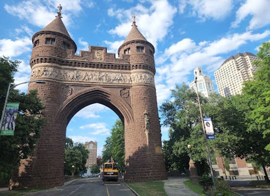 connecticut/hartford/downtown-hartford/landmark/soldiers-sailors-memorial-arch