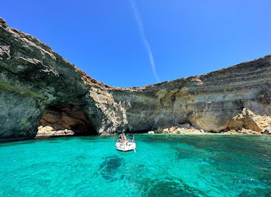 malta/gozo-and-comino/landmark/xlendi-pleasure-cruises