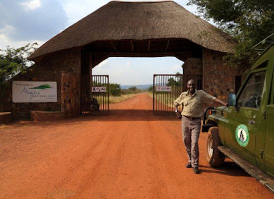 rwanda/kigali-province/landmark/primate-safaris