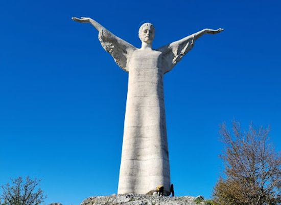 italy/basilicata/landmark/statue-of-christ-the-redeemer
