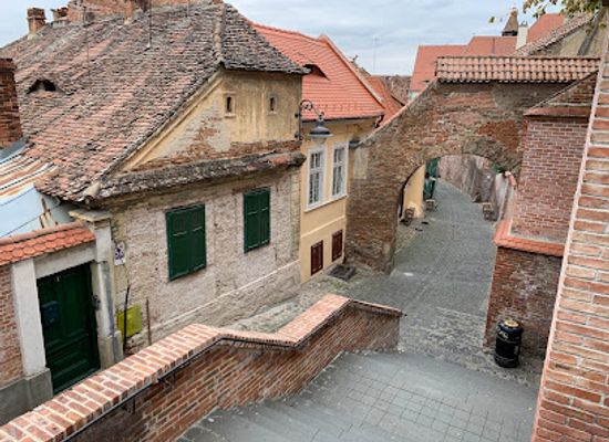 romania/sibiu-area/landmark/stairs-passage
