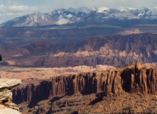utah/henry-mountains/landmark/desert-solitude