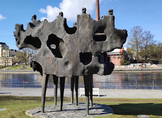 finland/tampere/landmark/virvatulet-memorial-of-the-finnish-soldier