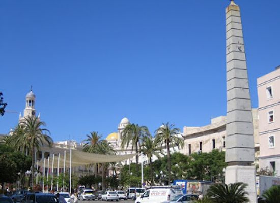 spain/cadiz/landmark/plaza-de-san-juan-de-dios