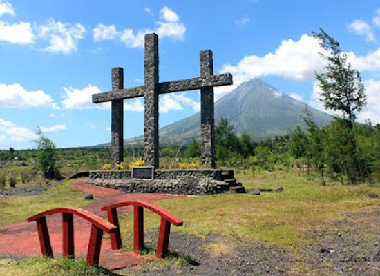 philippines/legazpi/landmark/padang-memorial-cross