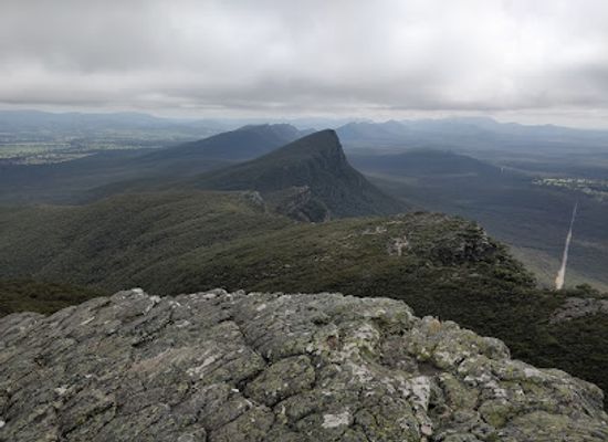 australia/western-district/landmark/mount-abrupt