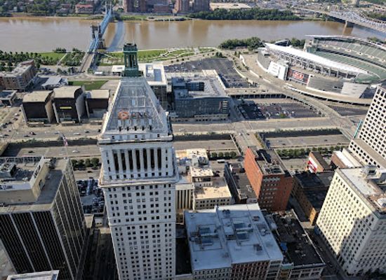 ohio/cincinnati/landmark/carew-tower-observation-deck