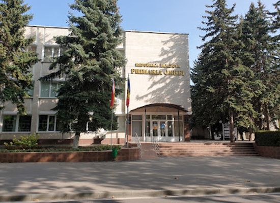 moldova/orhei-county/landmark/orhei-town-hall