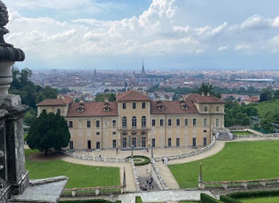 italy/piedmont/landmark/villa-della-regina