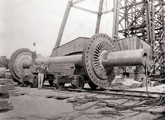 missouri/st-louis/landmark/1893-1904-world-s-fair-ferris-wheel-axle