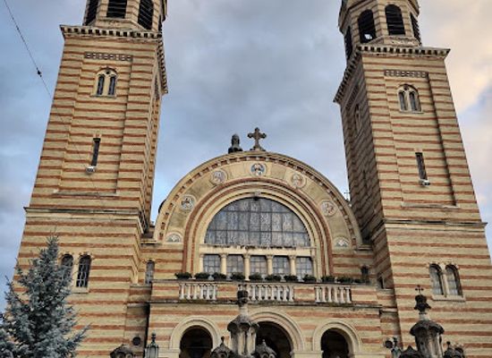 romania/sibiu/landmark/holy-trinity-orthodox-cathedral