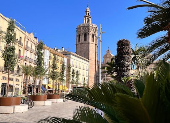 spain/valencia/landmark/placa-de-la-reina