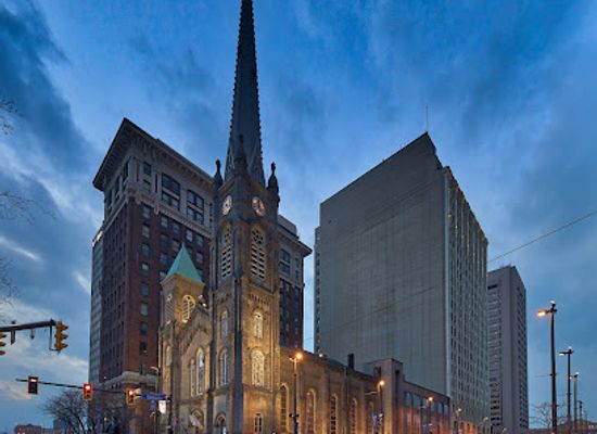 ohio/cleveland/landmark/old-stone-church