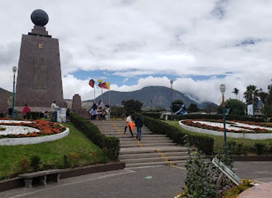 ecuador/quito/la-mariscal/landmark/middle-of-the-world-city