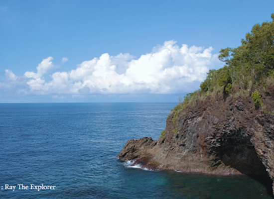 indonesia/maluku/landmark/pintu-kota-beach