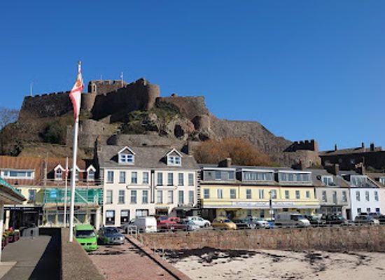 jersey/gorey/landmark/gorey-pier
